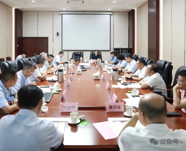 区委副书记 区长于炳基到济钢集团走访