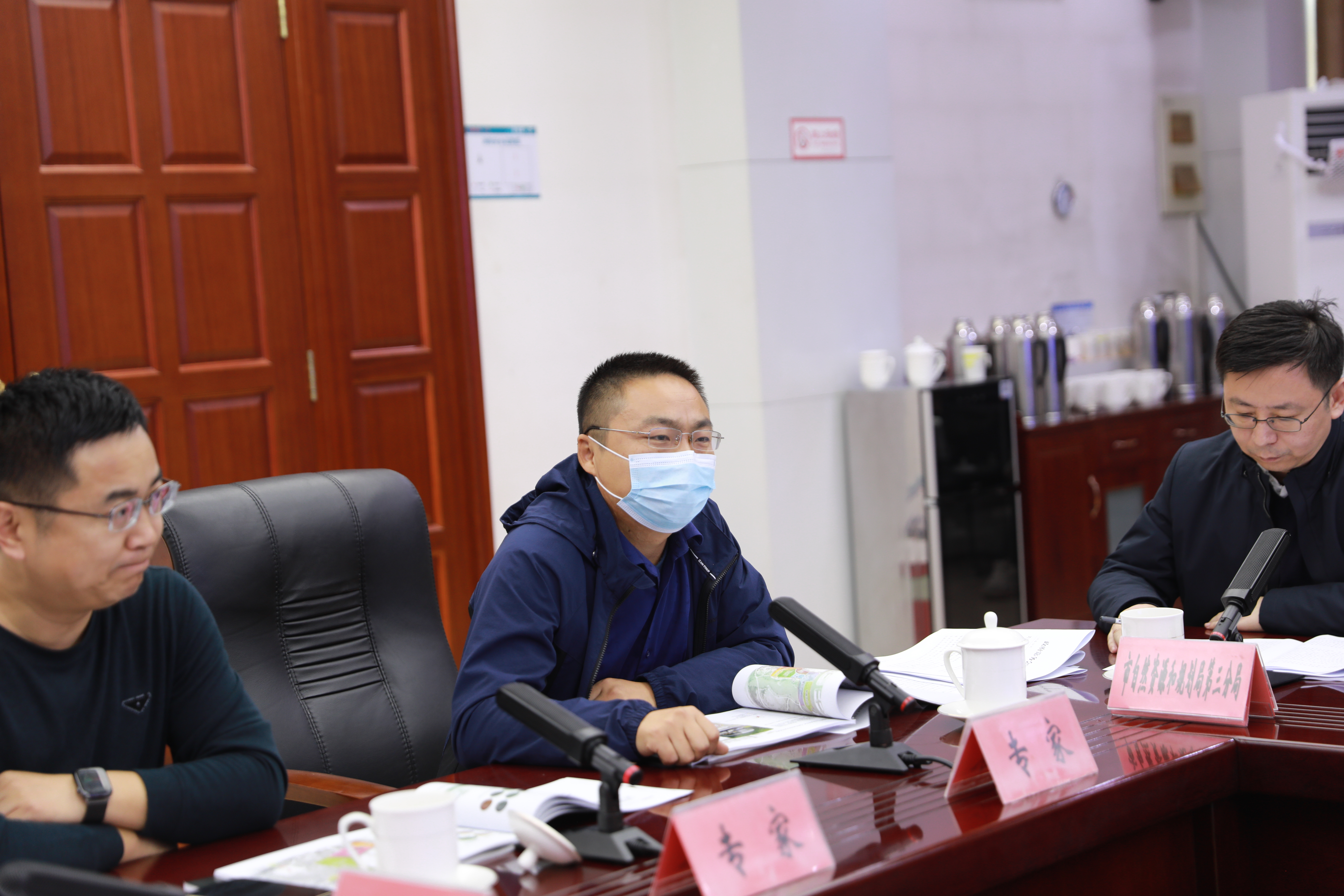 专家代表.JPG